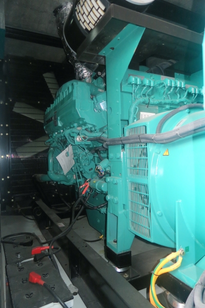 Lắp đặt các cụm máy phát điện - Điện Phương Đông - Công Ty TNHH Xây Dựng Điện Thương Mại Phương Đông